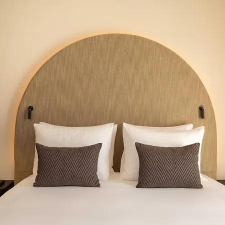 Belinda & 4* Párizs