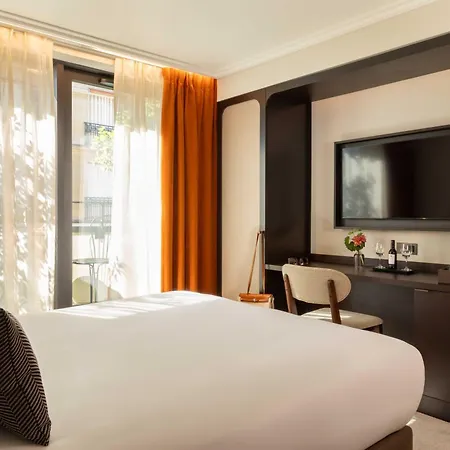 Belinda & 4* Paris