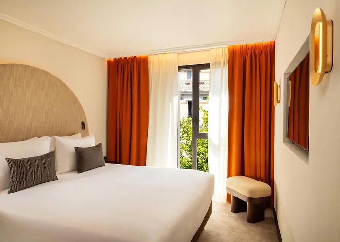 Belinda & Hotel Paris