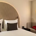 Belinda & 4* Párizs