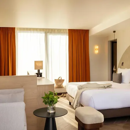 Belinda & Hotell 4*