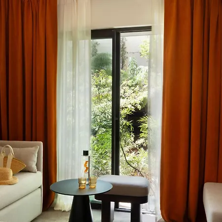 Belinda & Hotell 4*