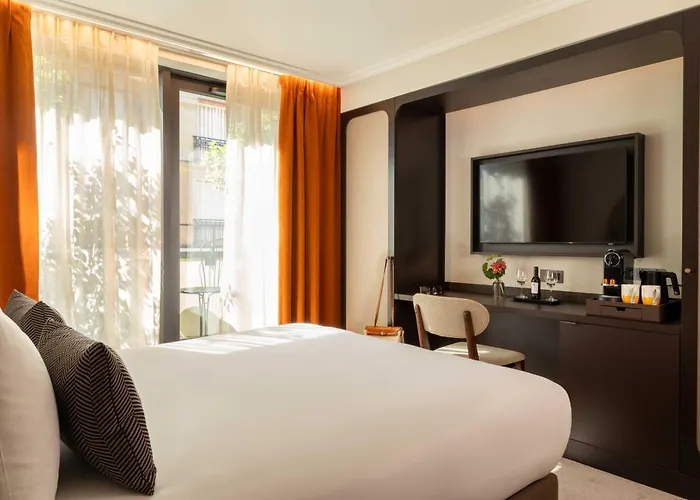 Belinda & 4* Paris