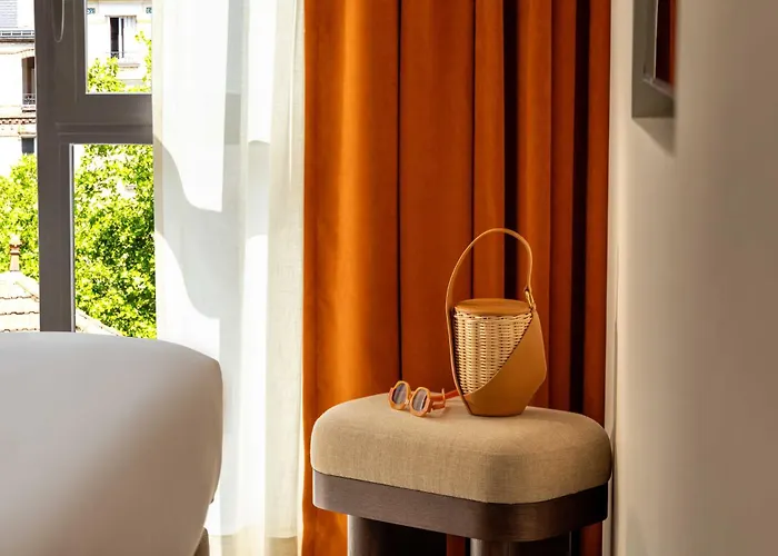 Belinda & Hotel